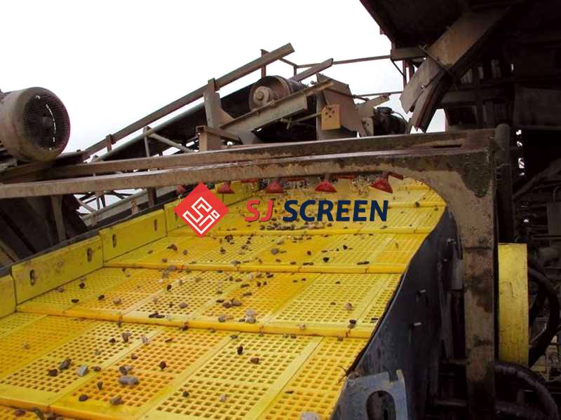 Polyurethane screen used for stones vibrating application.