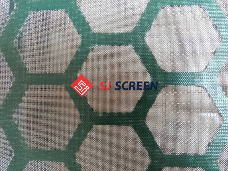 Сменный шейкерный экран KEMTRON KTL 48 изготовлен из высококачественной проволочной ткани из нержавеющей стали 304.